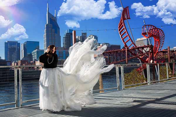 Fashion Senior Photoshoot in Nashville | Nashville Skyline Senior Session Moments By T